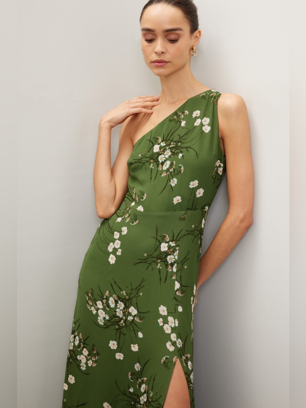 Reformation Evelyn Floral Maxi Dress in Green Floral 6 - Picture 2 of 7